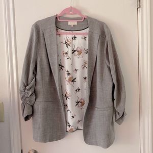 Gray Blazer with Floral Design and Ruched Sleeves